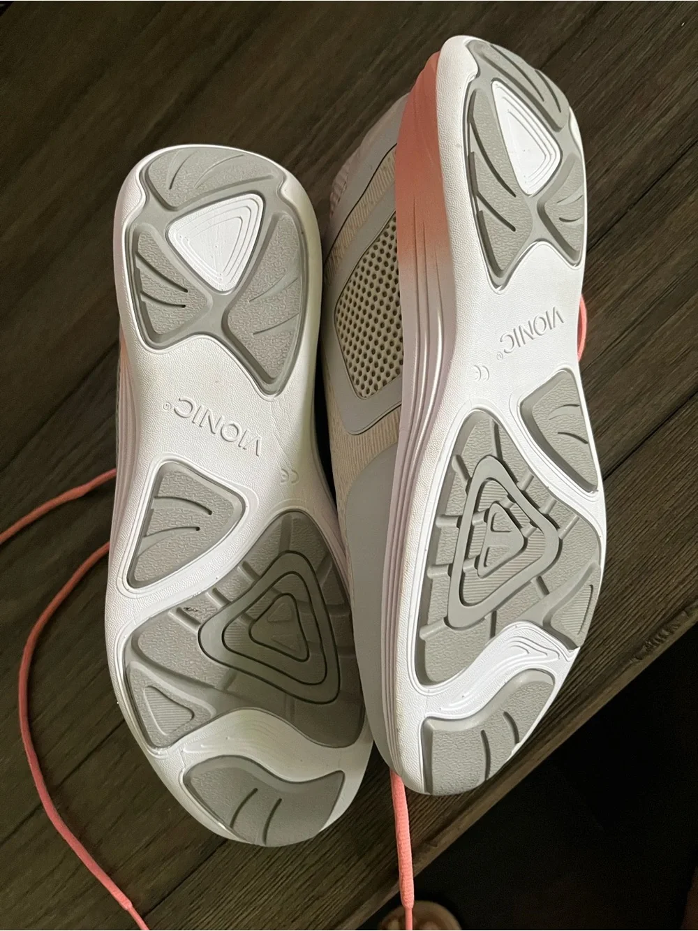 Vionic lightweight athletic